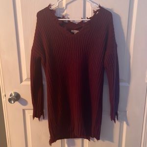Ripped style sweater. Never worn before. Size S.